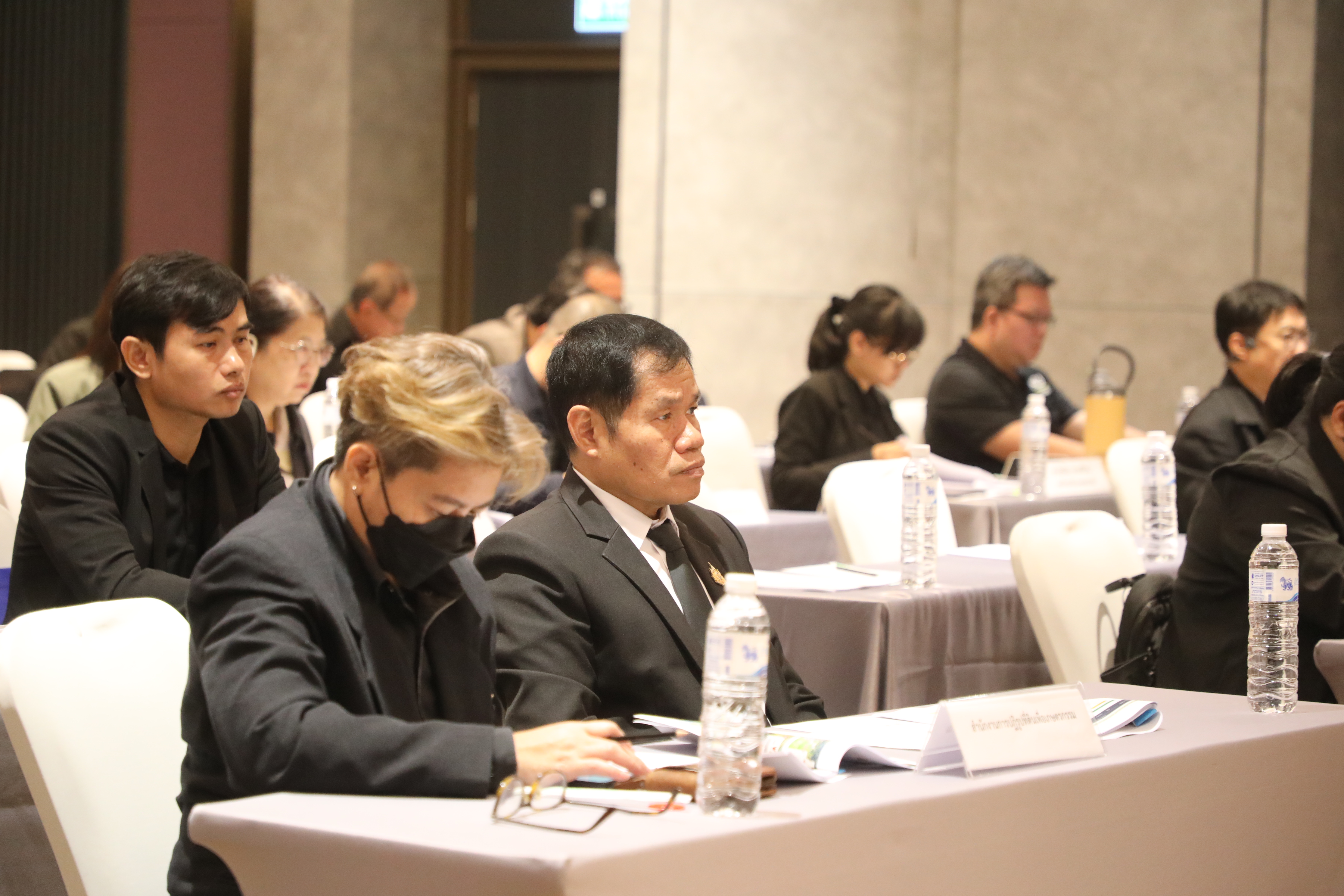 title - ส.ป.ก. ร่วมประชุมการนำเสนอรายงานติดตาม ตรวจสอบ และประเมินผลการใช้ที่ดินของประเทศไทยให้เหมาะสมกับสภาพที่ดินและศักยภาพที่ดิน ภาคตะวันออกเฉียงเหนือ